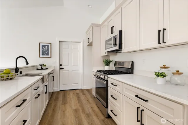 $699,500 | 4817 Lawrence Lane, Freeland, WA 98249