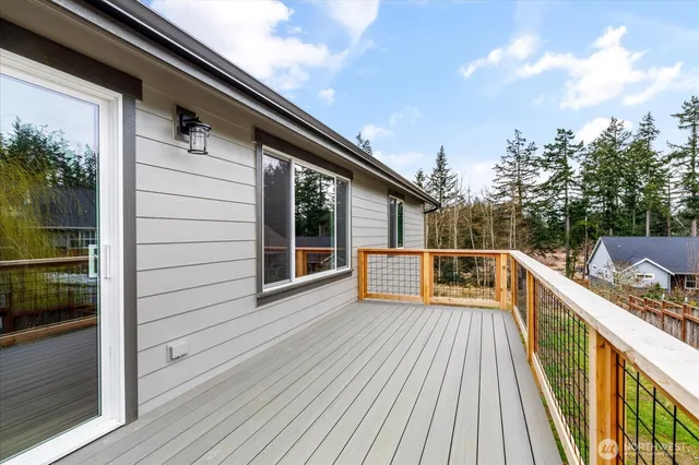 $699,500 | 4817 Lawrence Lane, Freeland, WA 98249