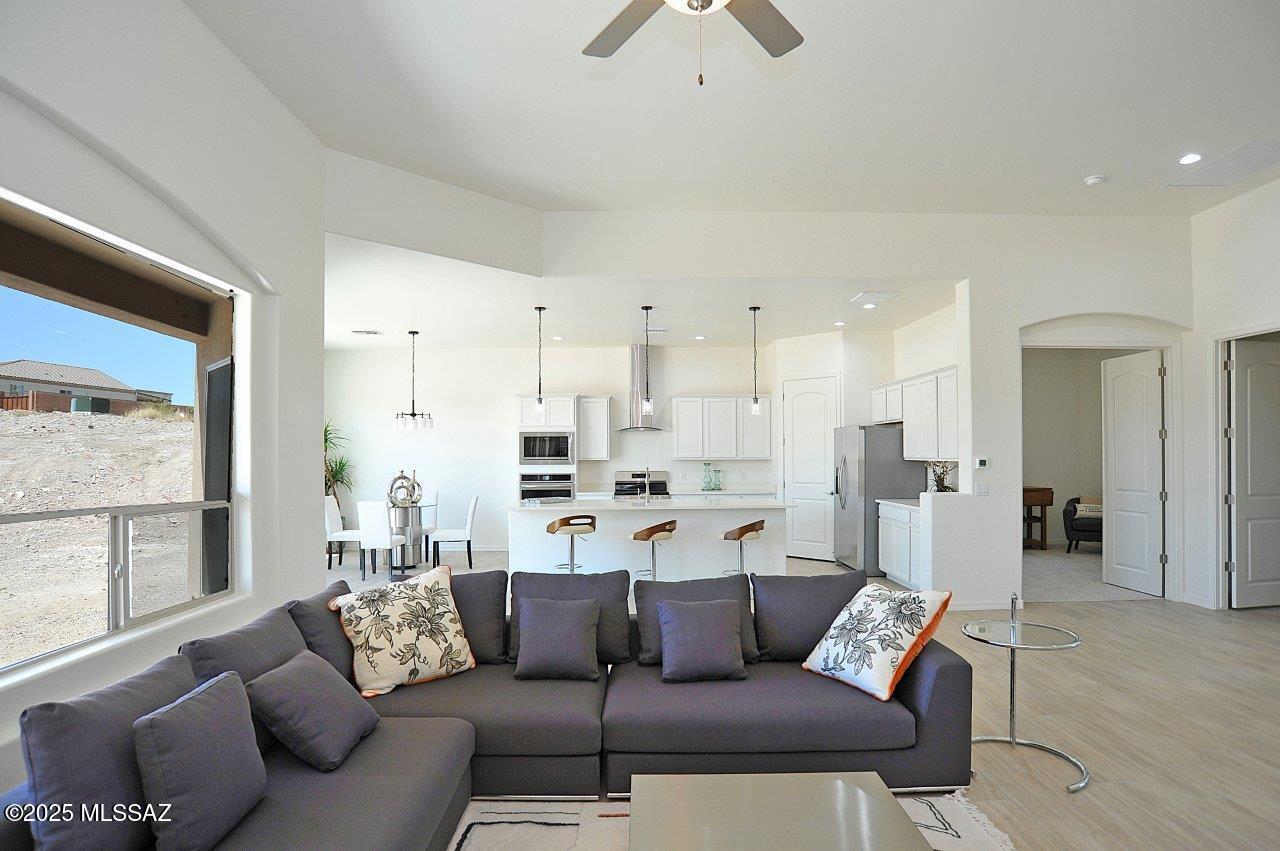 1356 North Range Rider Place Vail, AZ 85641 - Photo 6 of 39 Gallery Image 6