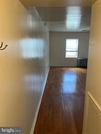$999 | 869 Hollins Street, Unit 3F, Baltimore, MD 21201