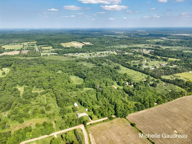 $1,100,000 | 4756 Robertson Road, Middleville, MI 49333