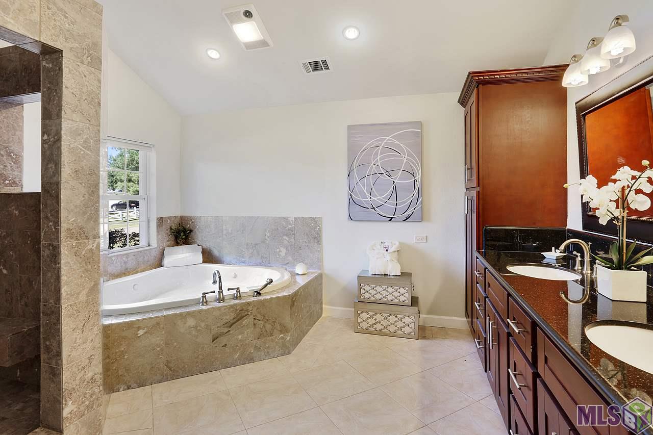 13511 Highland Road Baton Rouge, LA 70810 - Photo 12 of 33 Gallery Image 12