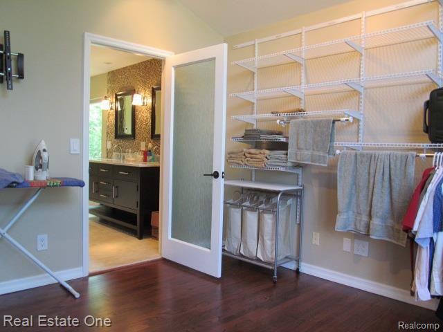 3095 Honor Drive Rochester, MI 48309 - Photo 13 of 30 Honor 016.jpg