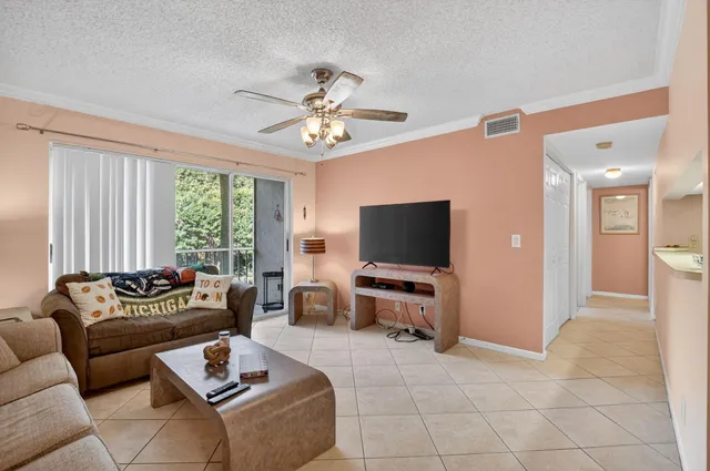$250,000 | 13791 Oneida Drive, Unit C2, Delray Beach, FL 33446