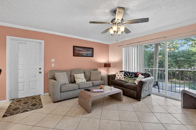 $250,000 | 13791 Oneida Drive, Unit C2, Delray Beach, FL 33446