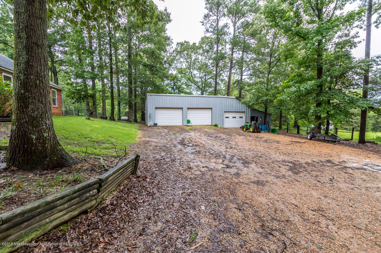 130 St Paul Road Byhalia, MS 38611 - Photo 3 of 25 4-0040