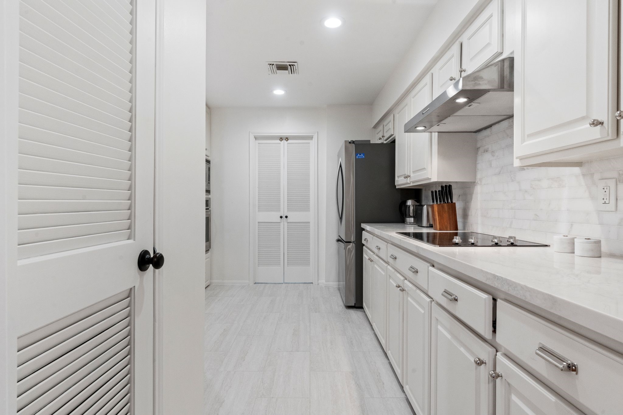 727 Bunker Hill Road, Unit 15 Houston, TX 77024 - Photo 12 of 45