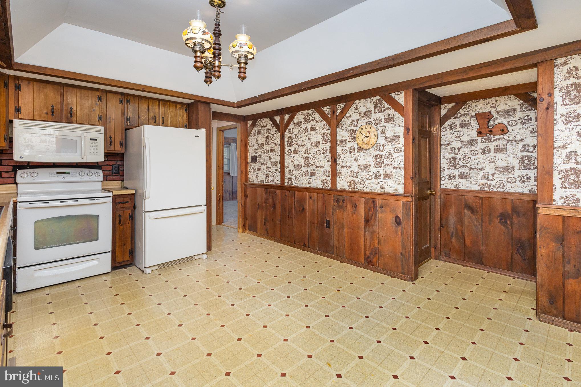 317 West Brubaker Valley Road Lititz, PA 17543 - Photo 5 of 40 Kitchen