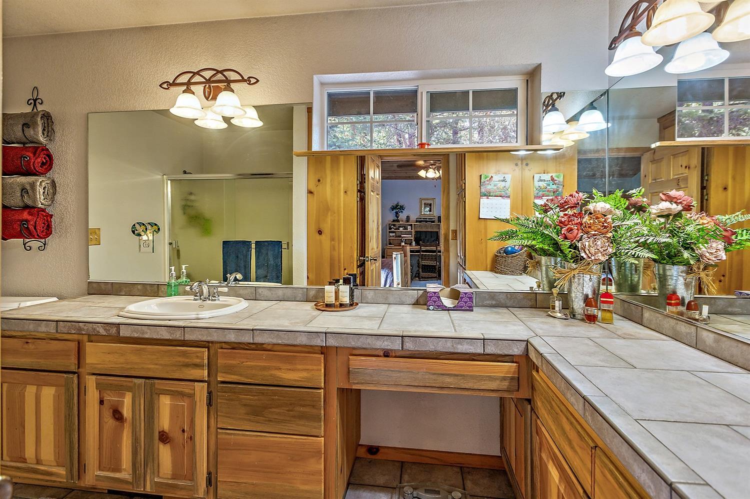 493 Griffin Road Grants Pass, OR 97527 - Photo 18 of 30 Additional Photo