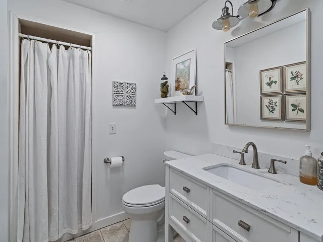 $1,675,000 | 283 Appletree Point Road, Burlington, VT 05408