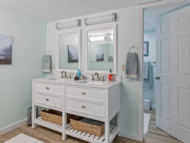 $1,675,000 | 283 Appletree Point Road, Burlington, VT 05408