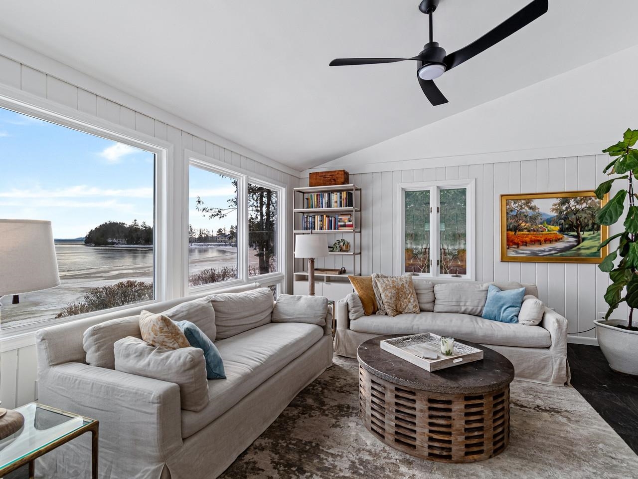 283 Appletree Point Road Burlington, VT 05408 - Photo 9 of 60