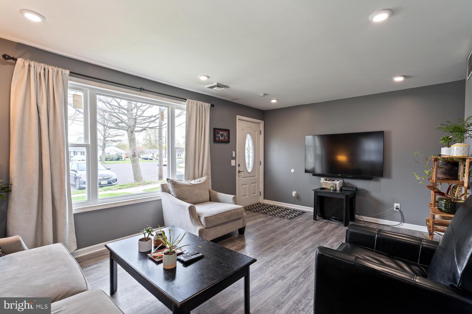 916 Mooney Road Burlington, NJ 08016 - Photo 6 of 26 Gallery Image 6