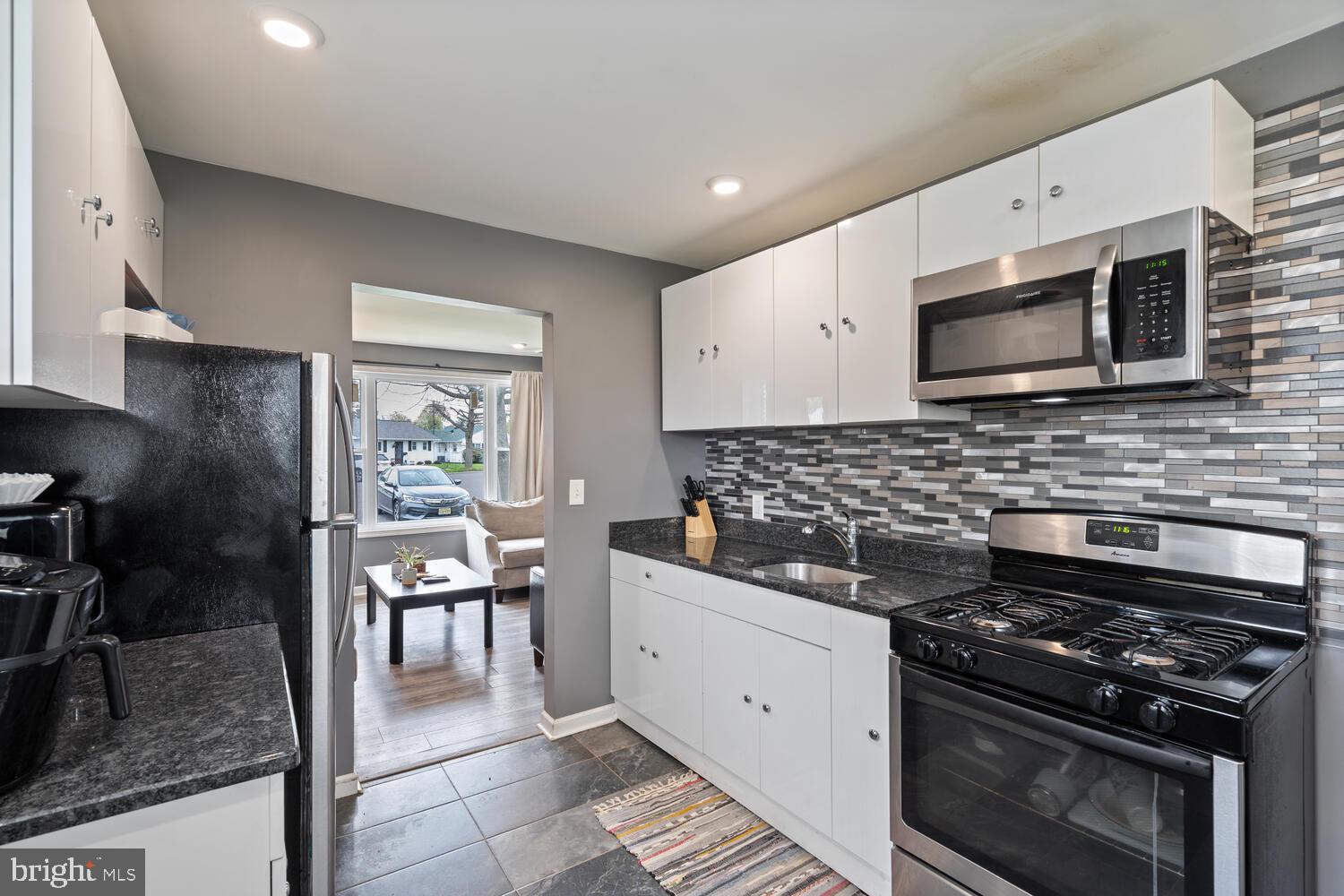 916 Mooney Road Burlington, NJ 08016 - Photo 8 of 26 Gallery Image 8