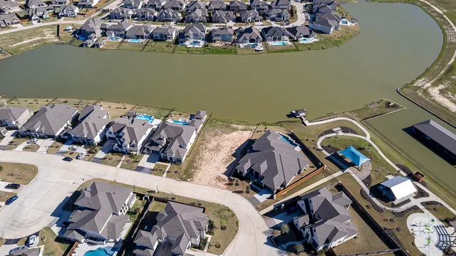 $850,000 | 18123 Bachman Br Drive, Cypress, TX 77433