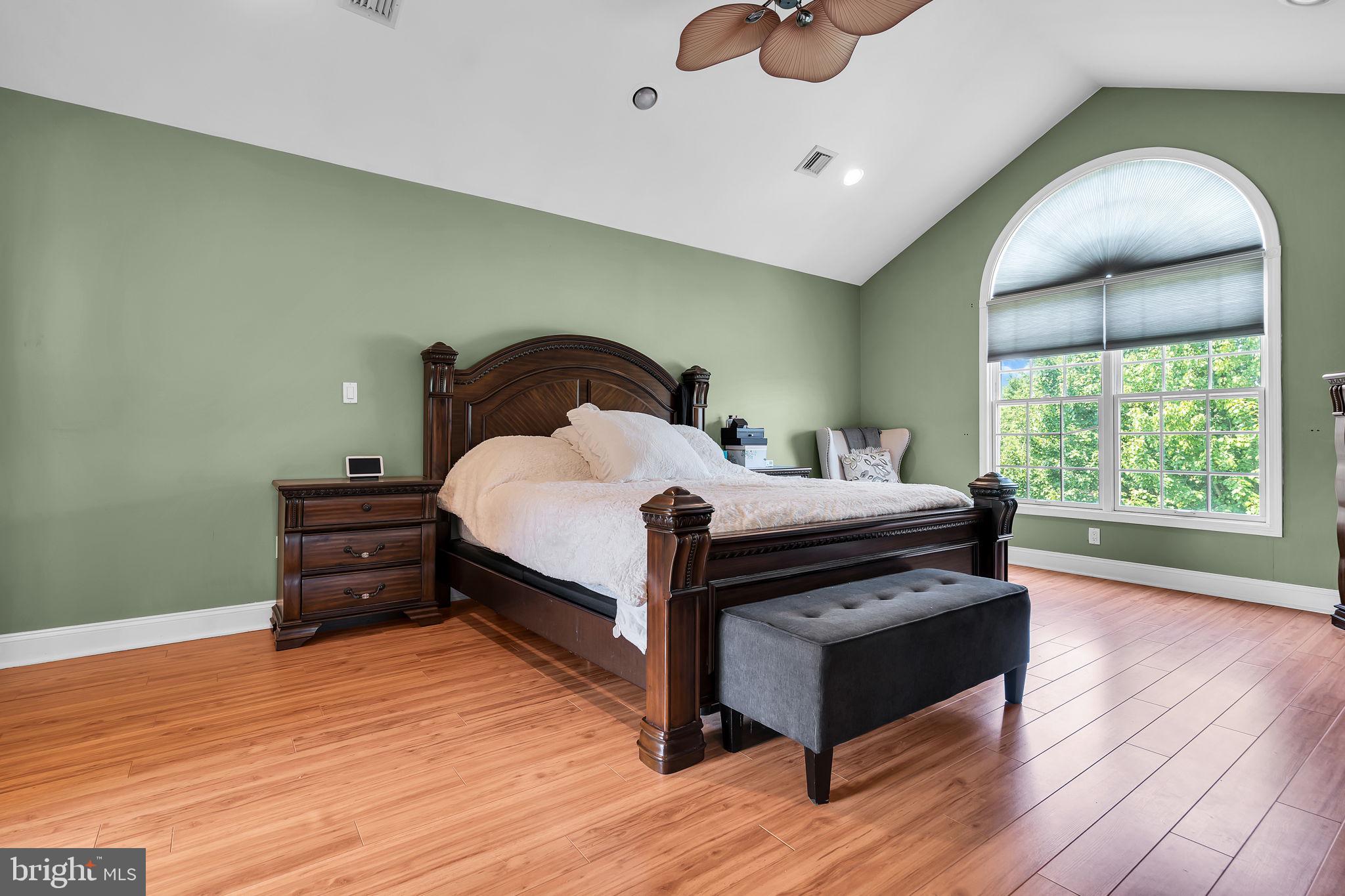 73 Paulson Road Wrightstown, NJ 08562 - Photo 25 of 34 Spacious bedroom with serene views.