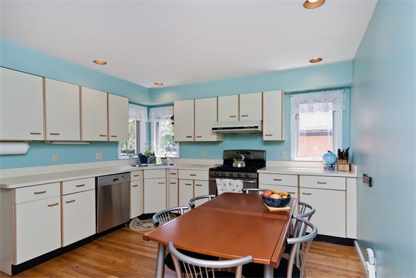24 Rebecca Road Newton, MA 02465 - Photo 9 of 14
