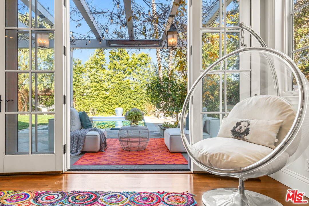 2136 Westridge Road Los Angeles, CA 90049 - Photo 17 of 54 Gallery Image 17