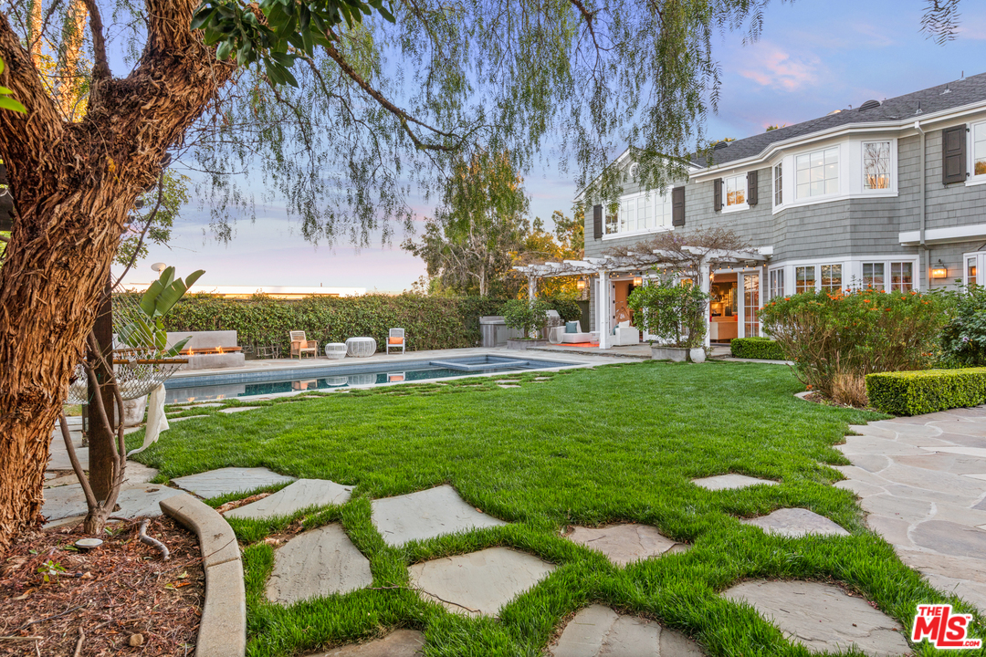 2136 Westridge Road Los Angeles, CA 90049 - Photo 51 of 54 Gallery Image 51