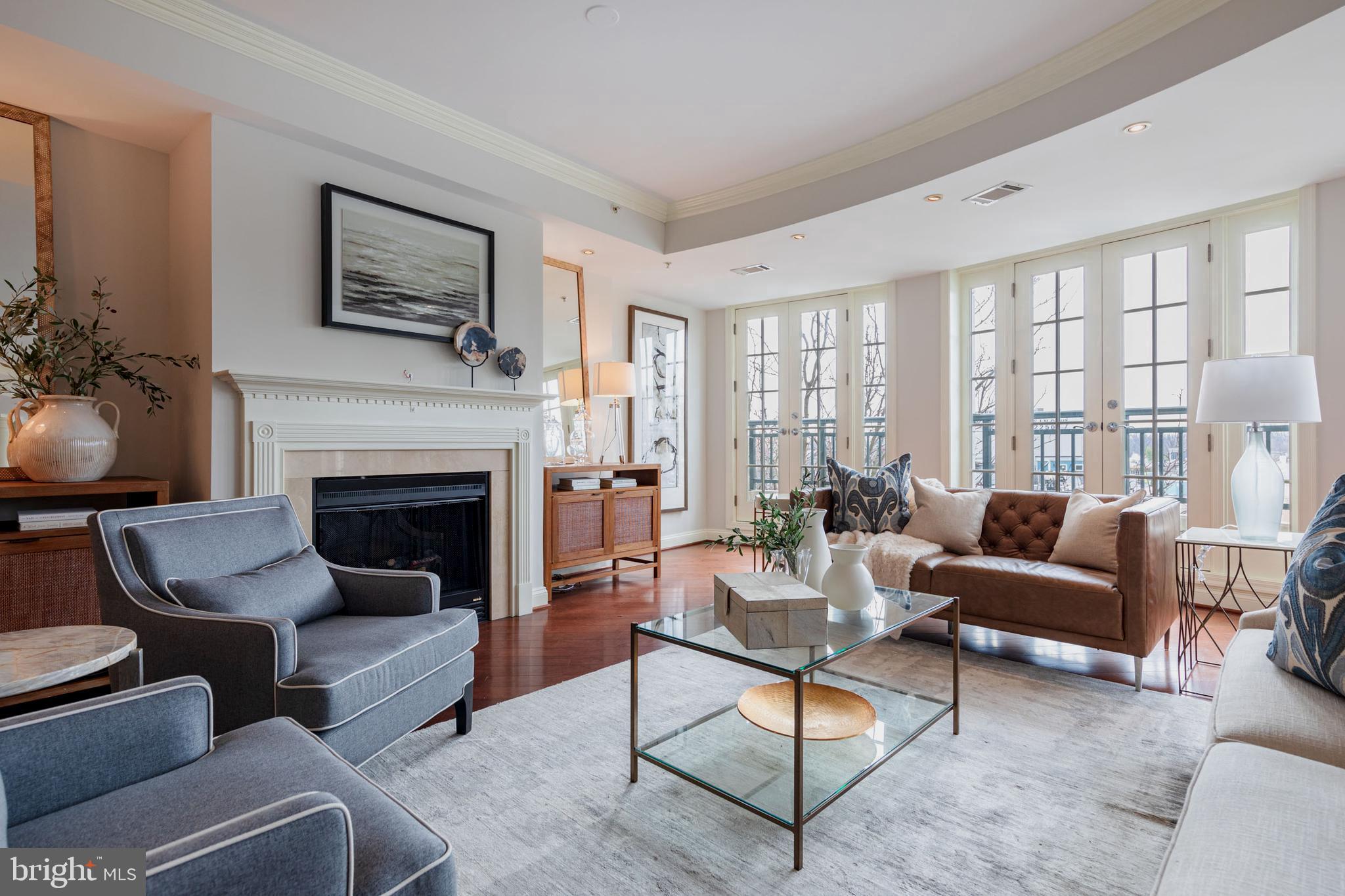 2501 Wisconsin Avenue Northwest, Unit 303 Washington, DC 20007 - Photo 4 of 24 Living room