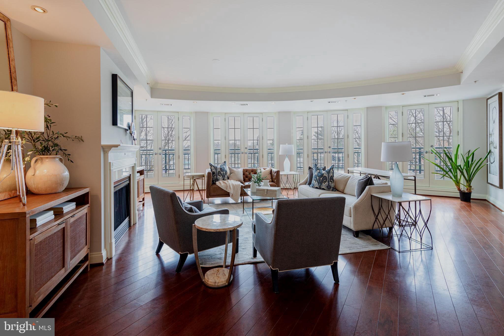 2501 Wisconsin Avenue Northwest, Unit 303 Washington, DC 20007 - Photo 7 of 24 Living room