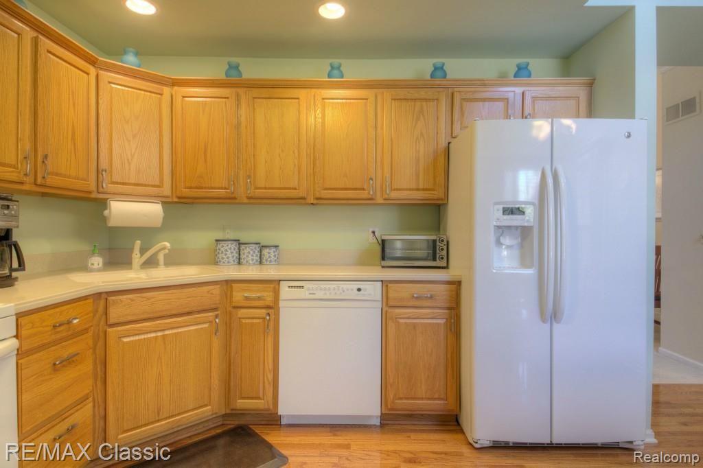 610 Cherry Grove Road, Unit 115 Canton, MI 48188 - Photo 12 of 33 Gallery Image 12