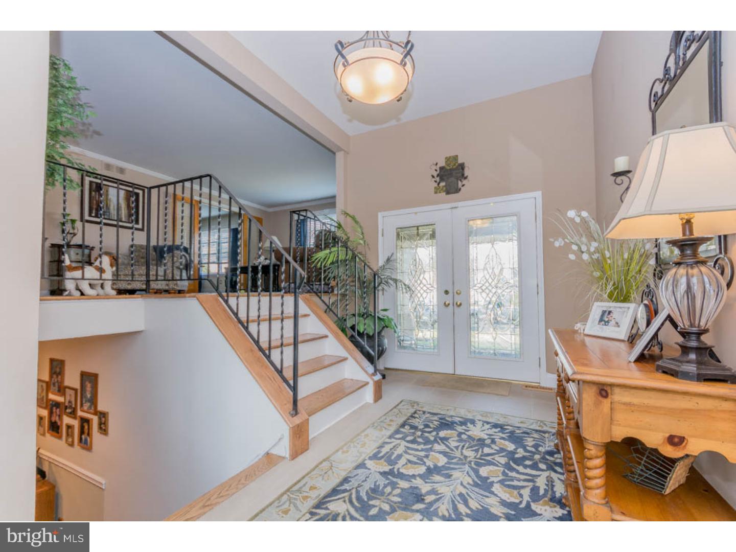 25 Millbridge Road Clementon, NJ 08021 - Photo 3 of 25 Foyer