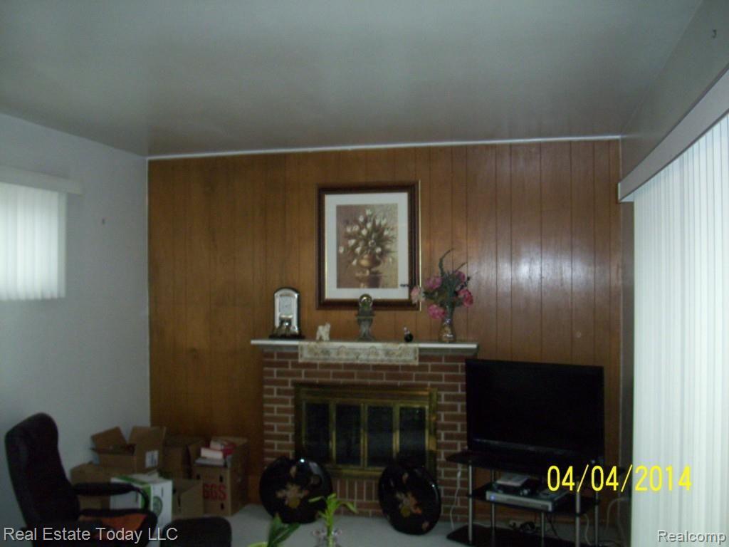 28415 Evergreen Road Southfield, MI 48076 - Photo 3 of 9 28415 Evergreen Fam. R