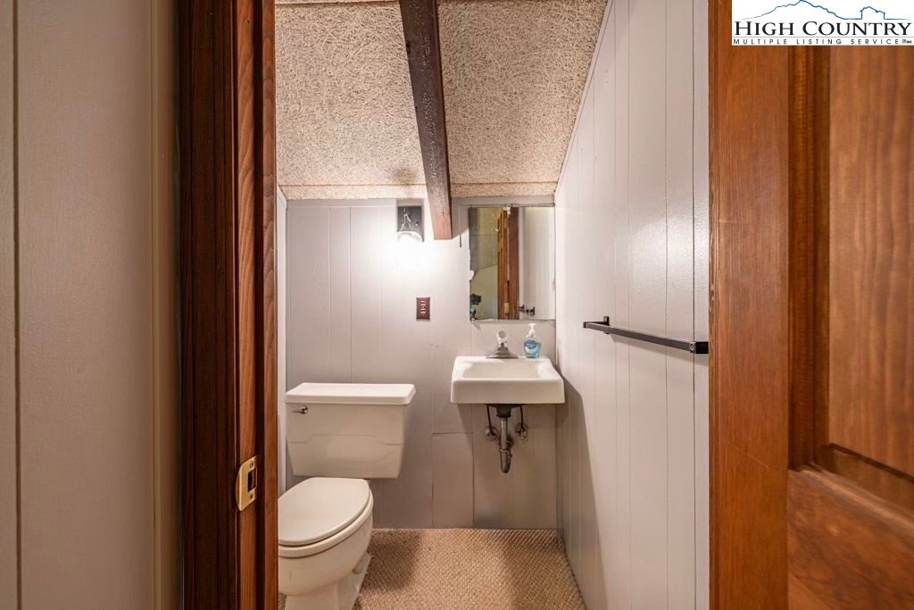 121 Club House Road Beech Mountain, NC 28604 - Photo 32 of 32 Gallery Image 32