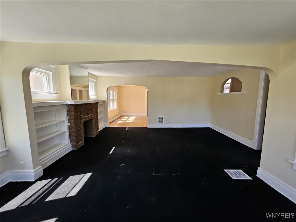 394 Olympic Avenue Buffalo, NY 14215 - Photo 6 of 49