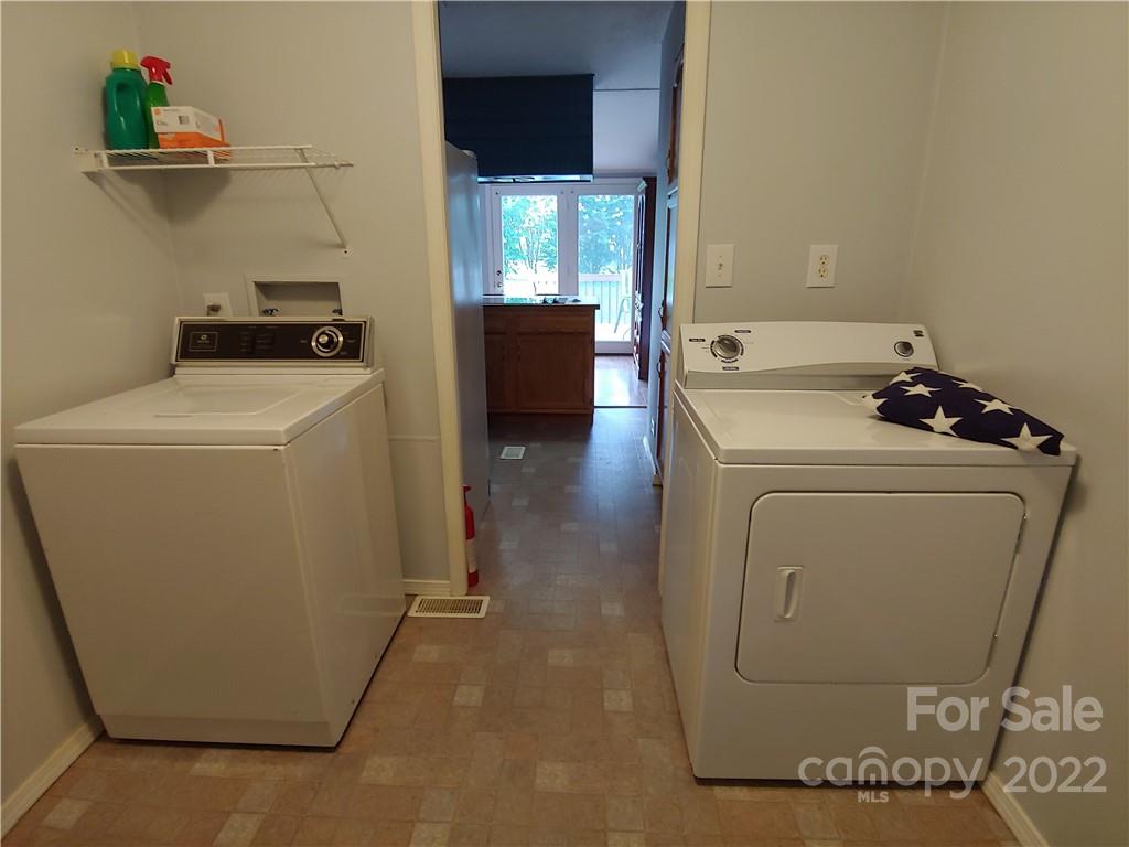 515 Jones Road Fletcher, NC 28732 - Photo 15 of 26 Gallery Image 15