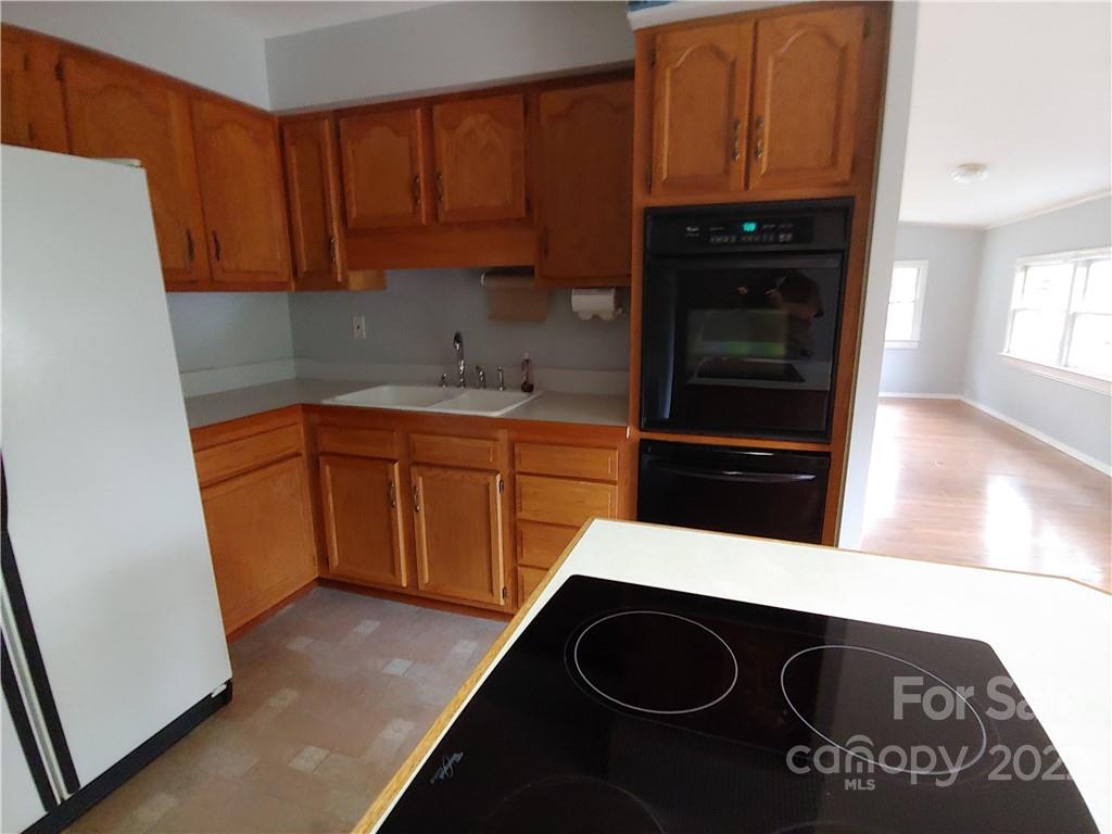 515 Jones Road Fletcher, NC 28732 - Photo 7 of 26 Gallery Image 7