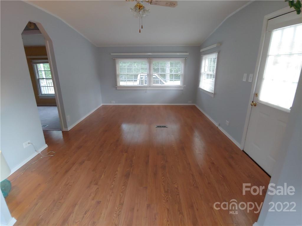515 Jones Road Fletcher, NC 28732 - Photo 8 of 26 Gallery Image 8
