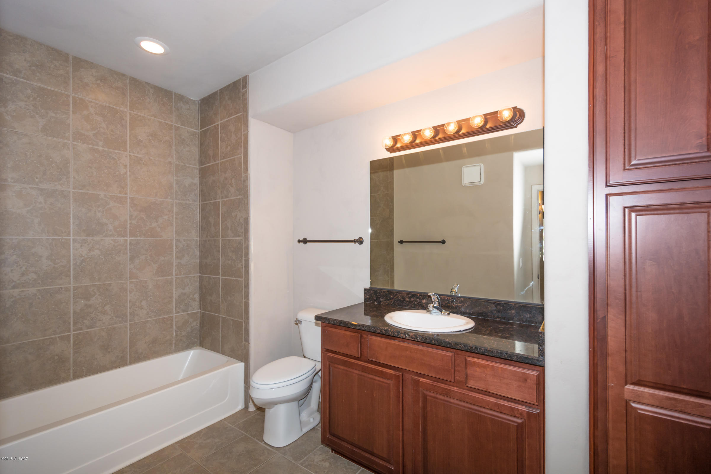 2550 East River Road, Unit 20106 Tucson, AZ 85718 - Photo 25 of 35