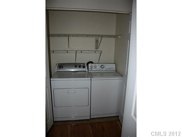 301 Queens Road, Unit 305 Charlotte, NC 28204 - Photo 5 of 6 Gallery Image 5
