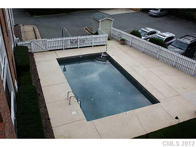 301 Queens Road, Unit 305 Charlotte, NC 28204 - Photo 6 of 6 Gallery Image 6