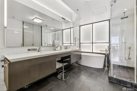 $4,995,000 | Front Street, San Francisco, CA 94111