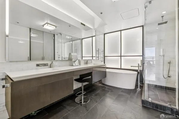$4,995,000 | Front Street, San Francisco, CA 94111