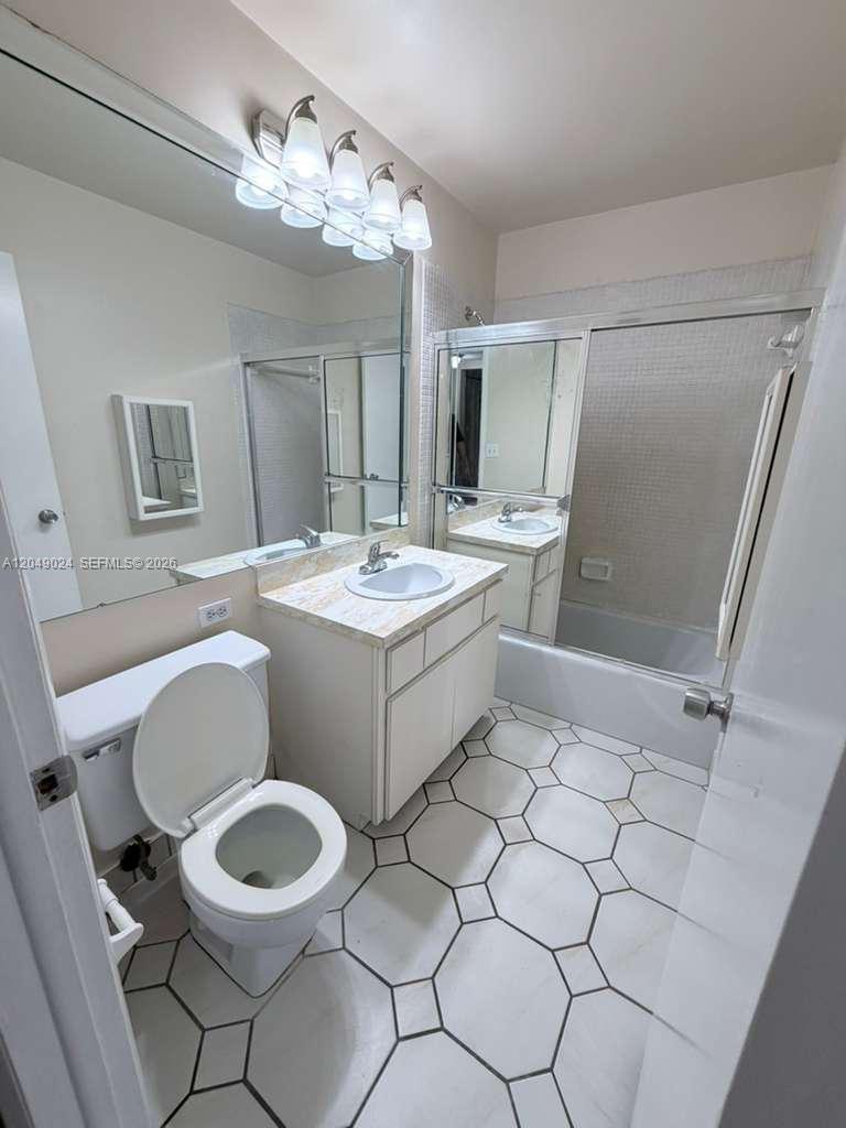 3720 Inverrary Drive, Unit 3L Lauderhill, FL 33319 - Photo 14 of 20