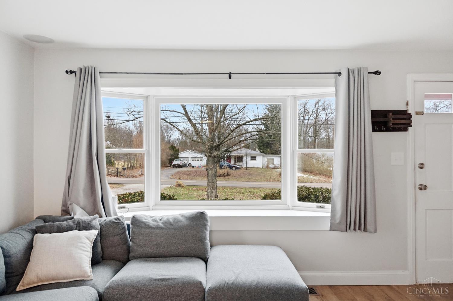 3833 Bennett Road Cincinnati, OH 45245 - Photo 8 of 63 Gallery Image 8