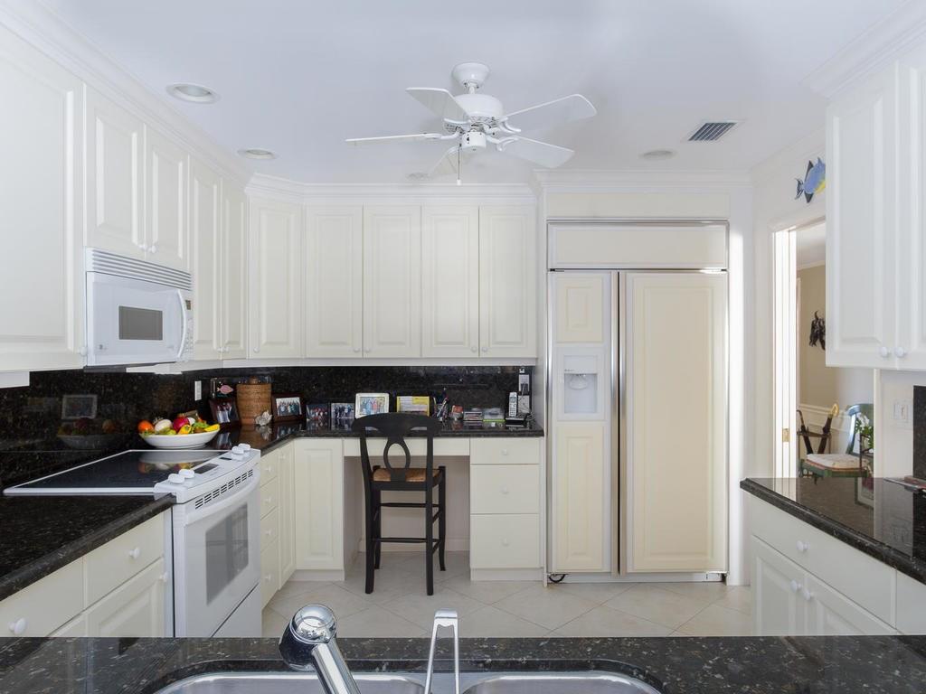 1001 Bay Road, Unit 203 Vero Beach, FL 32963 - Photo 13 of 30 Gallery Image 13