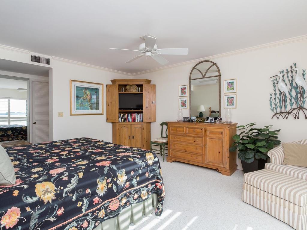 1001 Bay Road, Unit 203 Vero Beach, FL 32963 - Photo 16 of 30 Gallery Image 16
