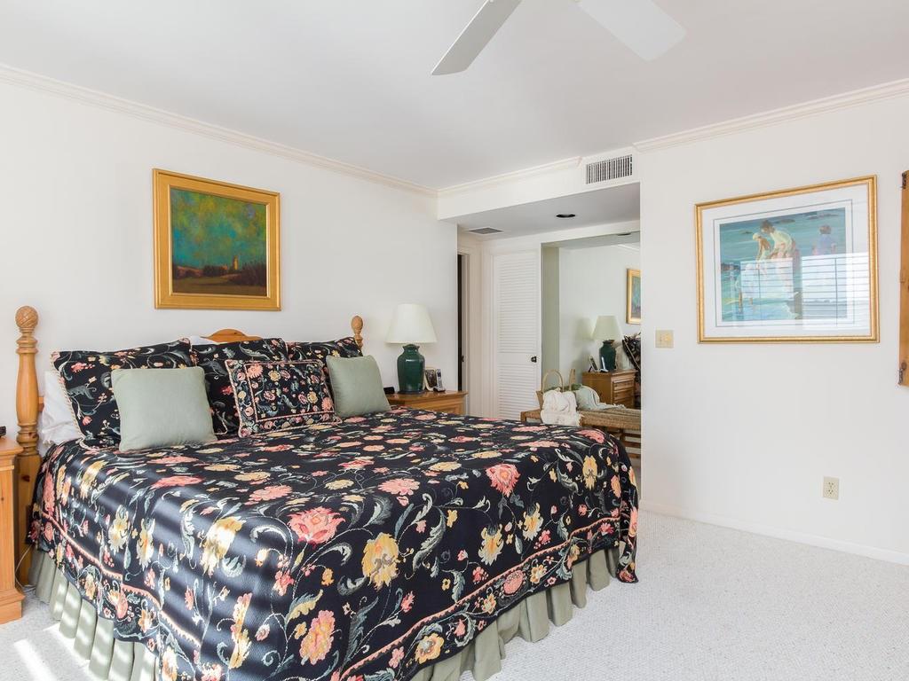 1001 Bay Road, Unit 203 Vero Beach, FL 32963 - Photo 17 of 30 Gallery Image 17