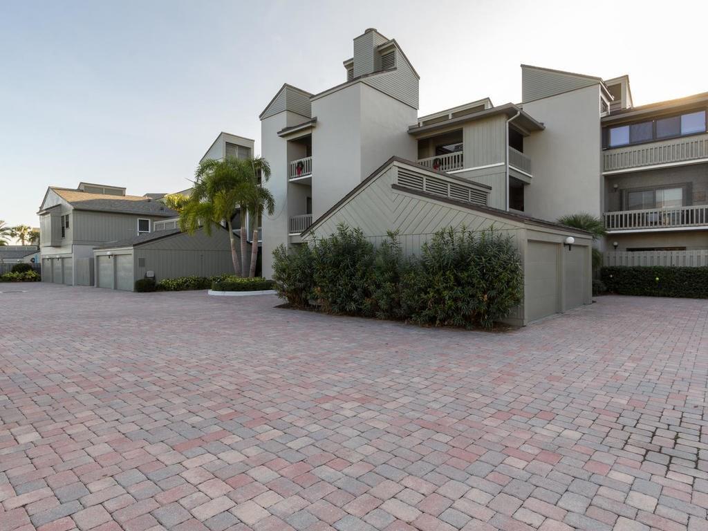 1001 Bay Road, Unit 203 Vero Beach, FL 32963 - Photo 28 of 30 Gallery Image 28