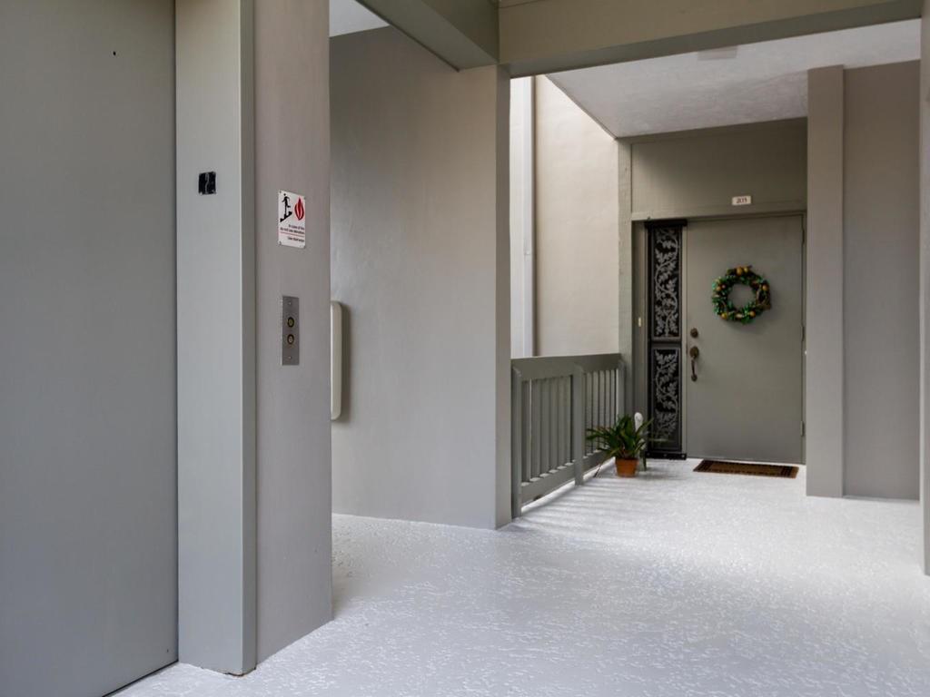 1001 Bay Road, Unit 203 Vero Beach, FL 32963 - Photo 29 of 30 Gallery Image 29