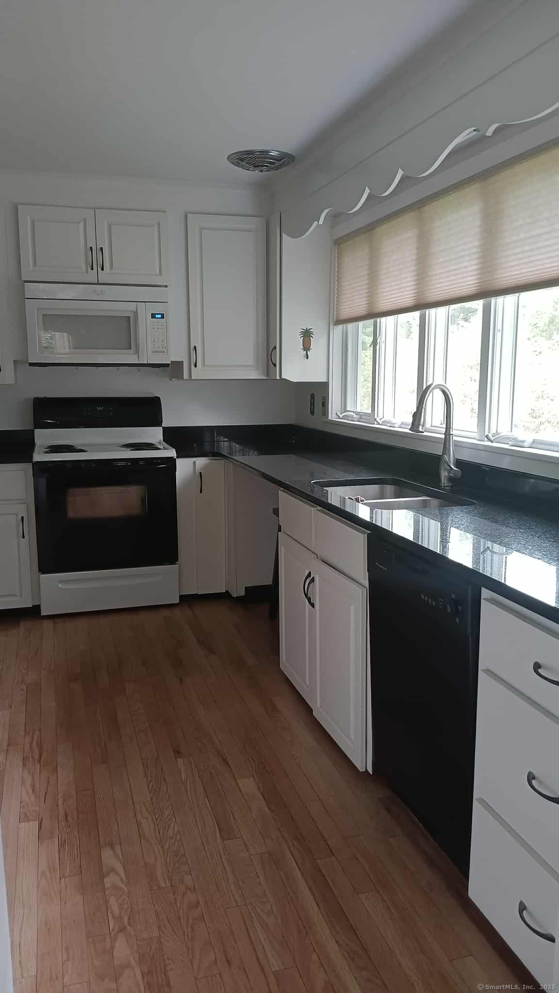 414 Canterbury Road Brooklyn, CT 06234 - Photo 11 of 40