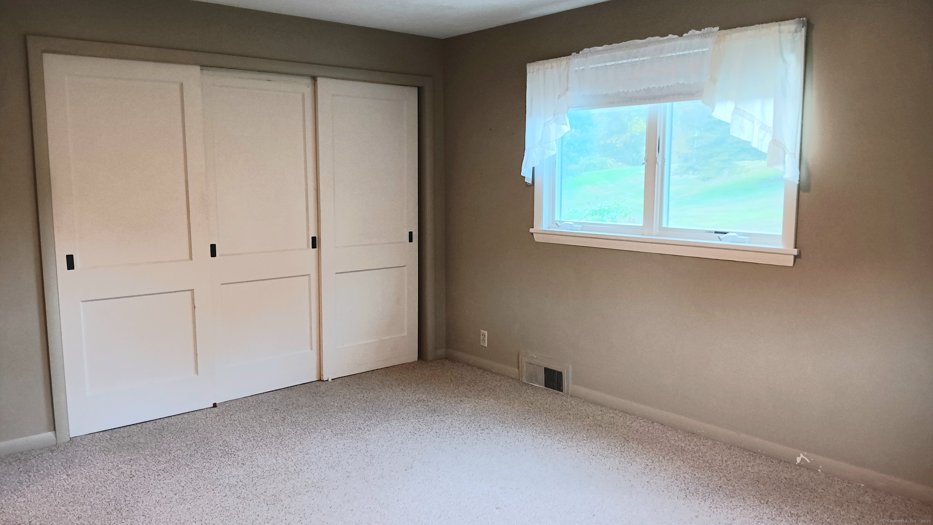 414 Canterbury Road Brooklyn, CT 06234 - Photo 23 of 40