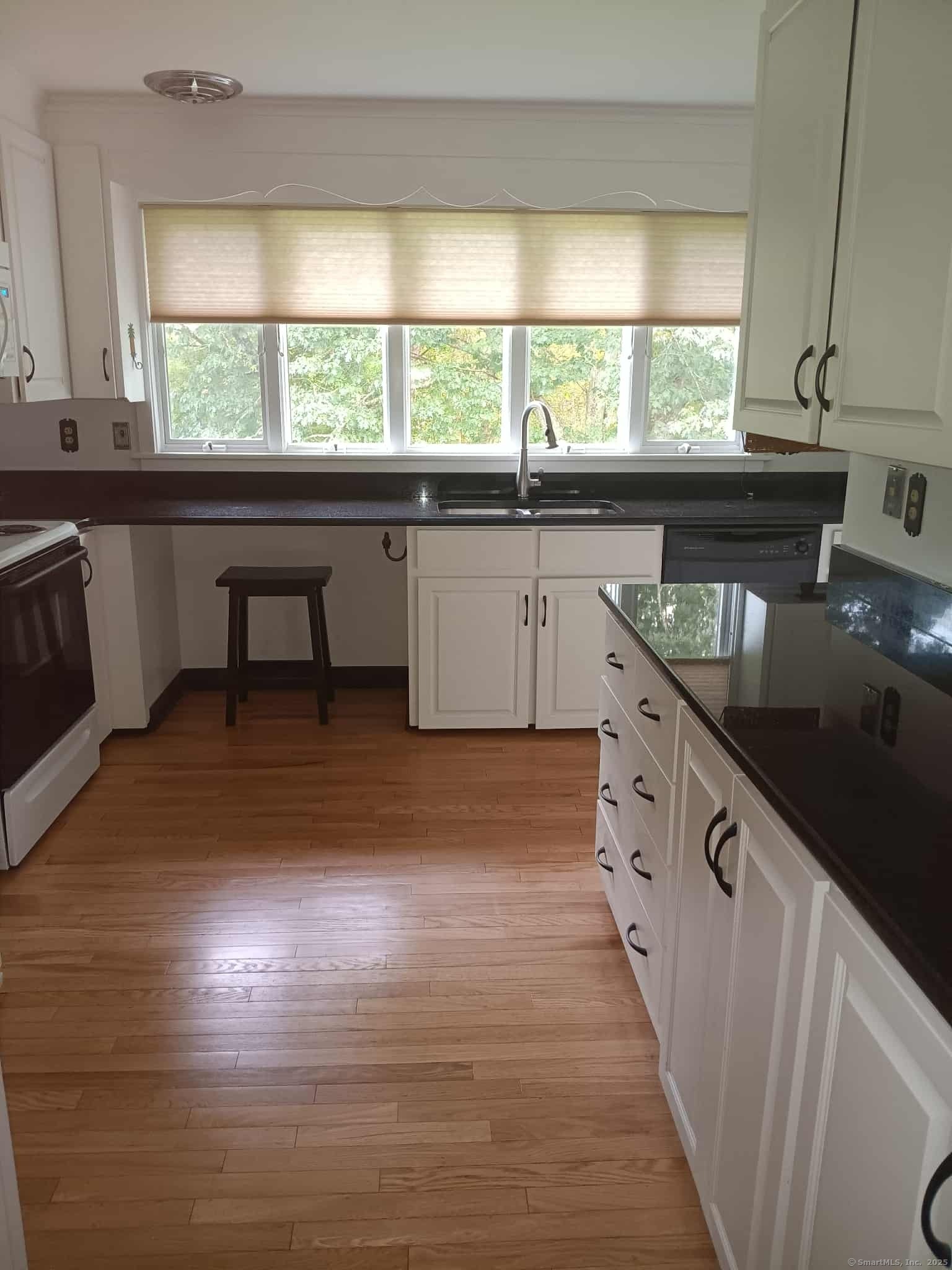 414 Canterbury Road Brooklyn, CT 06234 - Photo 9 of 40