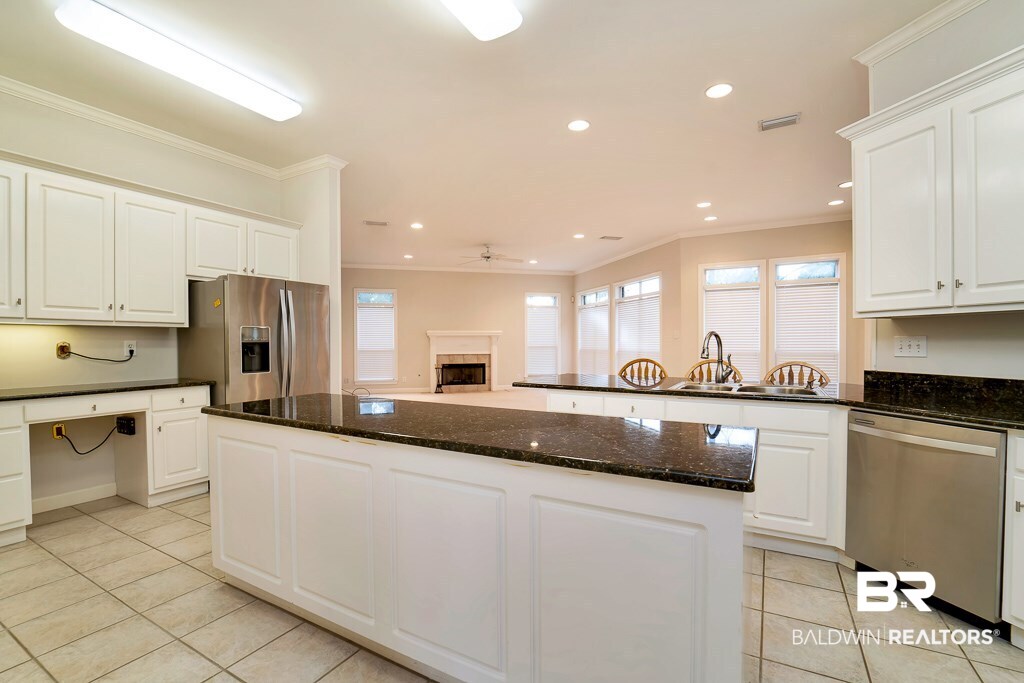 9180 Cedar Court Daphne, AL 36527 - Photo 11 of 37