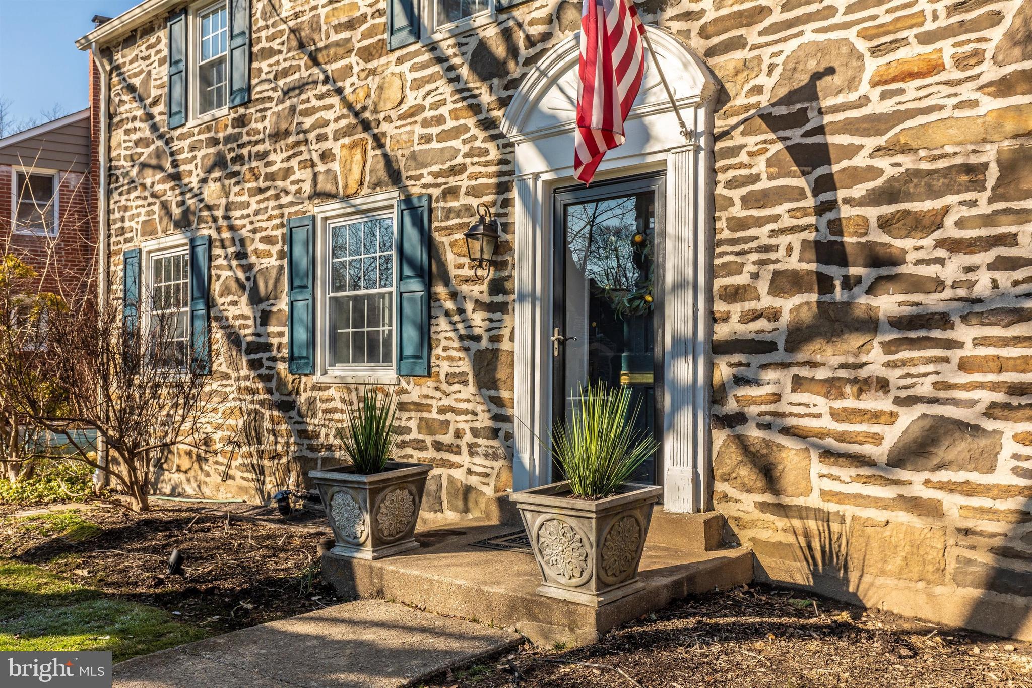 802 Longfield Road Glenside, PA 19038 - Photo 3 of 73